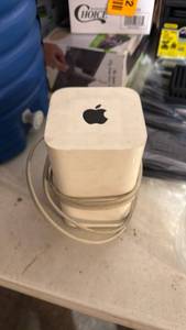 lot 5082 image: Apple AirPort Express Wireless Router with Power Adapter - Retail $0