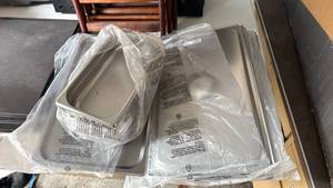 lot 5105 image: Stainless Steel Hotel Pan Set Piece Food Service - Retail $0