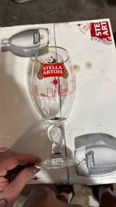 lot 5132 image: Half case of Stella Artois KC collectors glasses  - Retail $0