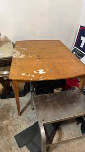 lot 5137 image: Wood Dining Table with Curved Top - Retail $0