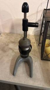 lot 5169 image: Hamilton Beach Commercial juicer Bench Stand Unit - Retail $0