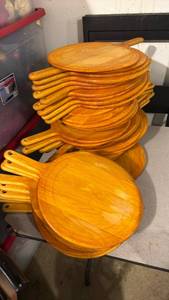 lot 5202 image: Wooden pizza with Handles big lot  - Retail $0