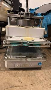 lot 5205 image: Pizza dough baller industrial  - Retail $0