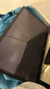 lot 5209 image: LG Flat Panel tv - Retail $0