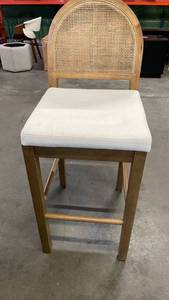 lot 3023 image: Counter Height Bar Stool Woven Back Cream Seat