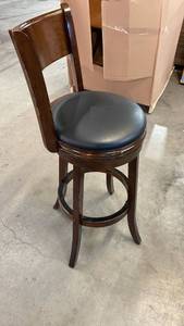 lot 3028 image: Wood Swivel Barstool