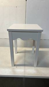 lot 8025 image: Small Side Table with Scalloped Apron Cream White