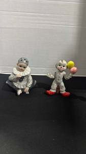 lot 1009 image: Seymour Mann porcelain PierrotHarlequin musical clown figurine, and clown figurine 6 inches tall