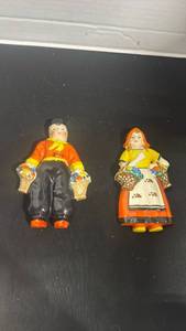 lot 1020 image: Vintage hand-painted ceramic Dutch girl and boy wall plaque 6 inches tall