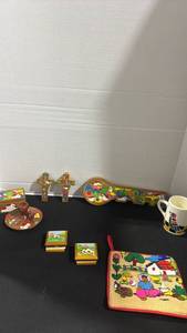 lot 1053 image: Wooden hand painted crosses, trinket boxes, key shaped key holder and more from El Salvador