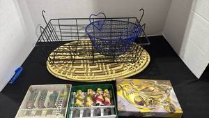 lot 1071 image: Mixed Home Lot Wire Baskets Woven Tray Spreader Sets Mikasa Glass Dish