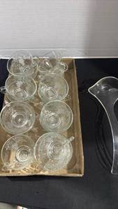 lot 1076 image: Punch glasses with ladle