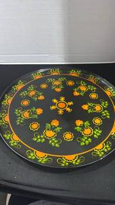 lot 1080 image: Decorative wall decor plate 16.5 inches tall