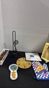 lot 1088 image: Hamilton Beach Can Opener Yellow with Kitchen Accessories Lot