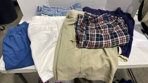 lot 1201 image: Men��s shorts sz 38 and more