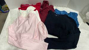 lot 1204 image: Ladies long sleeve tees sz Petite Lg