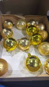 lot 1320 image: Christmas ornaments