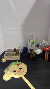 lot 1321 image: Christmas decor