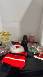 lot 1331 image: Christmas decor
