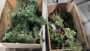 lot 1335 image: Christmas greenery decor