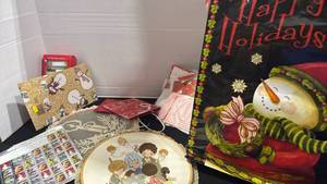 lot 1339 image: Gift bags and more