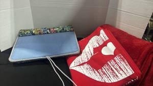 lot 1382 image: Padded lap desk and throw blankets