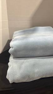 lot 1387 image: Blankets