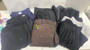 lot 1602 image: Ladies pants sz Petite 10, 12, 14