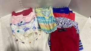 lot 1610 image: Ladies short sleeve tops  Petite Lg