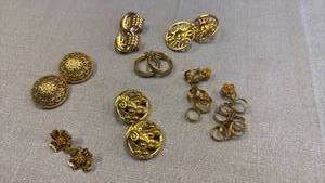 lot 1812 image: Gold tone clip on earrings
