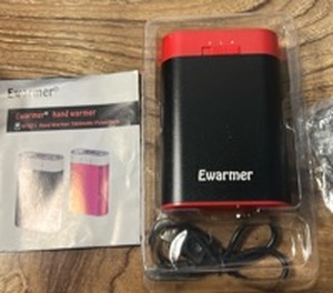 lot 8933 image: Ewarmer Hand Warmer 7800mAh Powerbank HT671