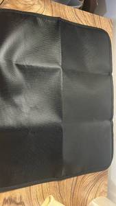 lot 8949 image: Black rubber mat- 2pcs