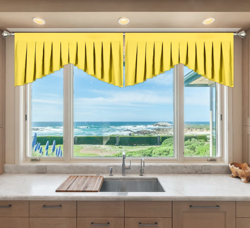 lot 5812 image: Beige Pleated Window Valance