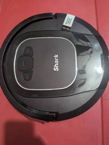 lot 1105 image: Shark Robot Vacuum Cleaner - No CordNo Dock Included