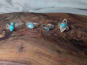 lot 1208 image: 4 Turquoise Stone Rings Lot