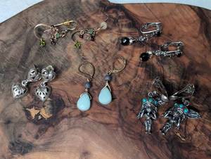 lot 1218 image: Lot of 5 Assorted Dangle Earrings with Beads and Gemstones