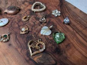 lot 1225 image: Lot of 10 Jewelry Charms  Watch Part Faces
