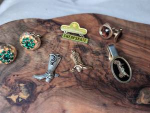 lot 1226 image: Various Charms Pendants Cheapskate Brooches Pins