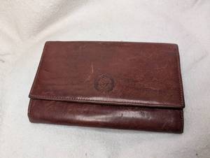 lot 1400 image: Vintage Leather Trifold Wallet with Card Slots and Coin Pocket