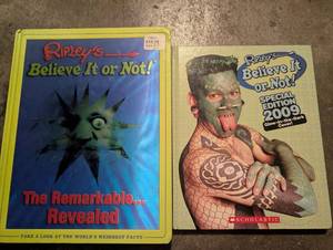lot 1504 image: Ripleys Believe It or Not 2009 Special Edition & World Book of Records 2007 Lot