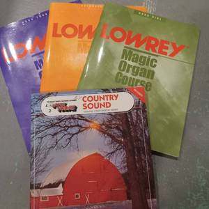 lot 1514 image: Lowrey Magic Organ Course Book Nine, Country Sound Songbooks, Jumbo Songbook