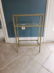 lot 41 image: Glass Shelf Unit 3-Tier Metal Frame 24x16x7