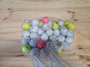 lot 3156 image: Mixed Used Golf Balls Lot Wilson Dunlop Titleist