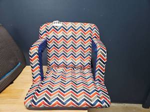 lot 3162 image: Stadium Chair- Portable- Back Pack Style- Wide Seat- Comfy Like New
