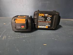 lot 3169 image: Worx 20V Power Share 4.0Ah Max Lithium Ion Battery WA3578 Lot of 2