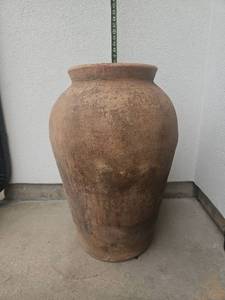 lot 3207 image: Terracotta Planter