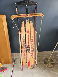lot 3211 image: Vintage Roadmaster Classic Racer Sled