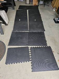 lot 3219 image: Interlocking Foam Floor Mats 12-Piece Set Black