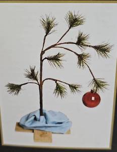 lot 10104 image: Peanuts Charlie Brown Christmas Tree 24 Inches Tall with Linus Blanket 24