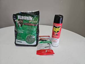 lot 10111 image: Pest Control Lot